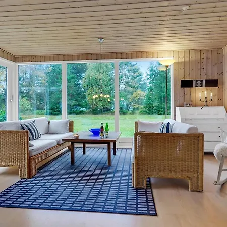 Three-bedroom Vaeggerlose With A Fireplace 08 Feriehus *
