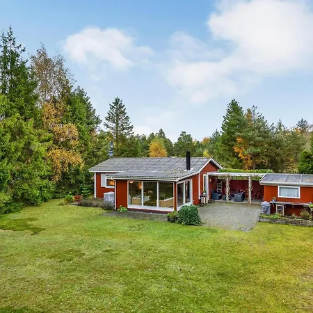Feriehus Three-bedroom Vaeggerlose With A Fireplace 08 Bøtø By