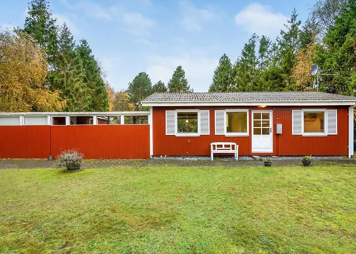 Three-bedroom Vaeggerlose With A Fireplace 08 * Bøtø By