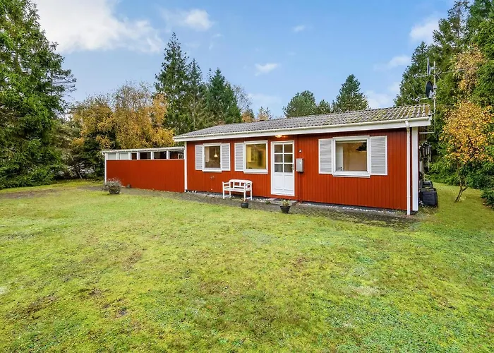 Three-bedroom Vaeggerlose With A Fireplace 08 Bøtø By